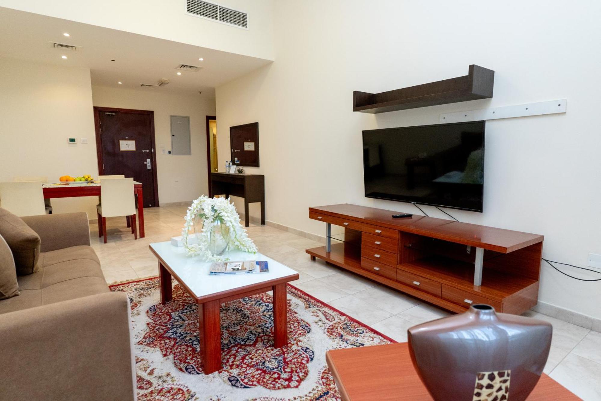 Al Raya Hotel Apartments Дубай Екстер'єр фото