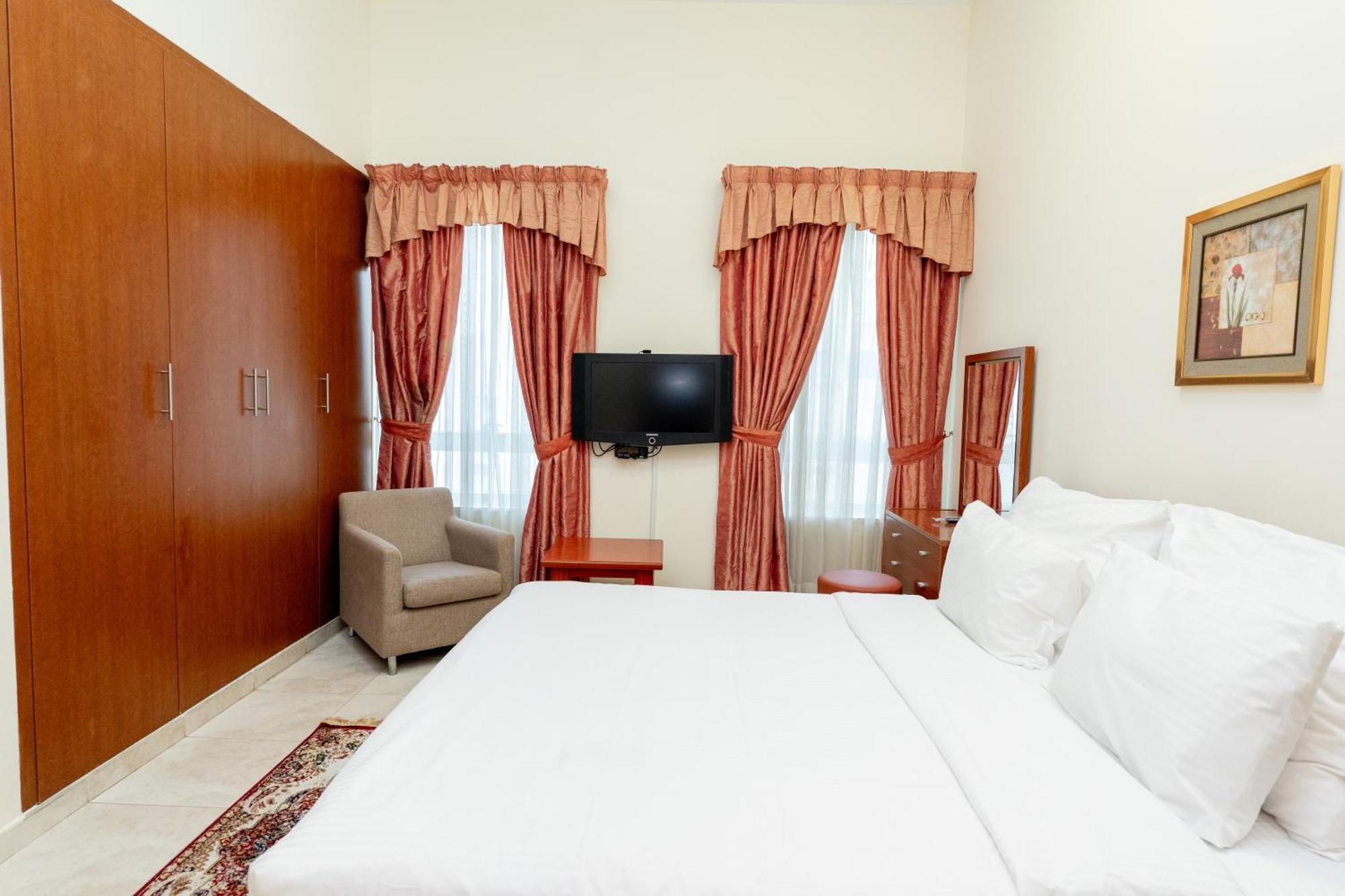 Al Raya Hotel Apartments Дубай Екстер'єр фото