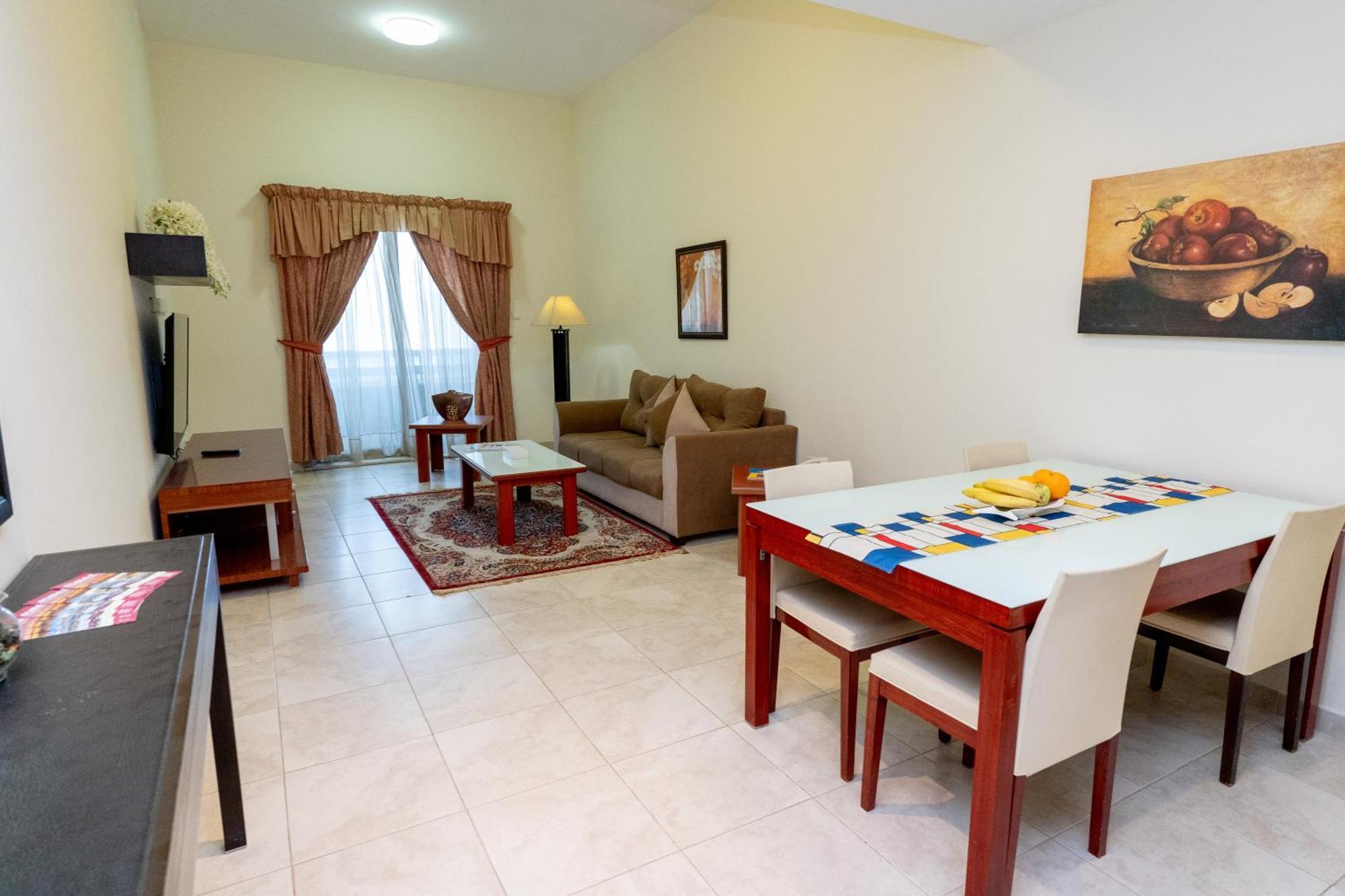 Al Raya Hotel Apartments Дубай Екстер'єр фото