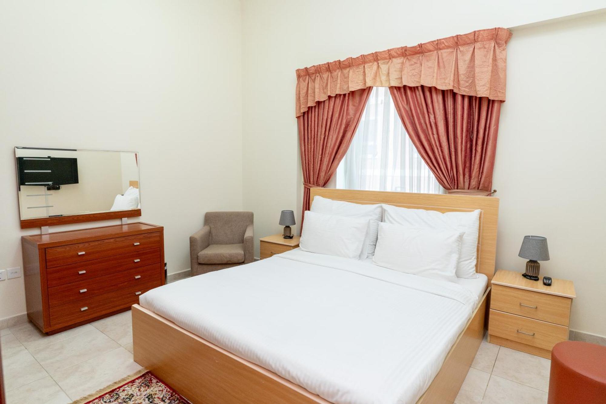 Al Raya Hotel Apartments Дубай Екстер'єр фото