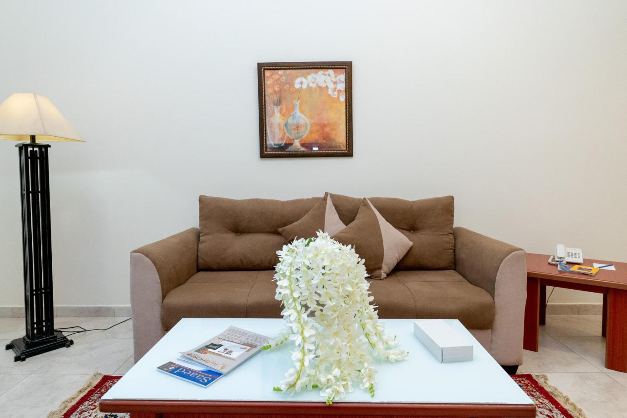 Al Raya Hotel Apartments Дубай Екстер'єр фото
