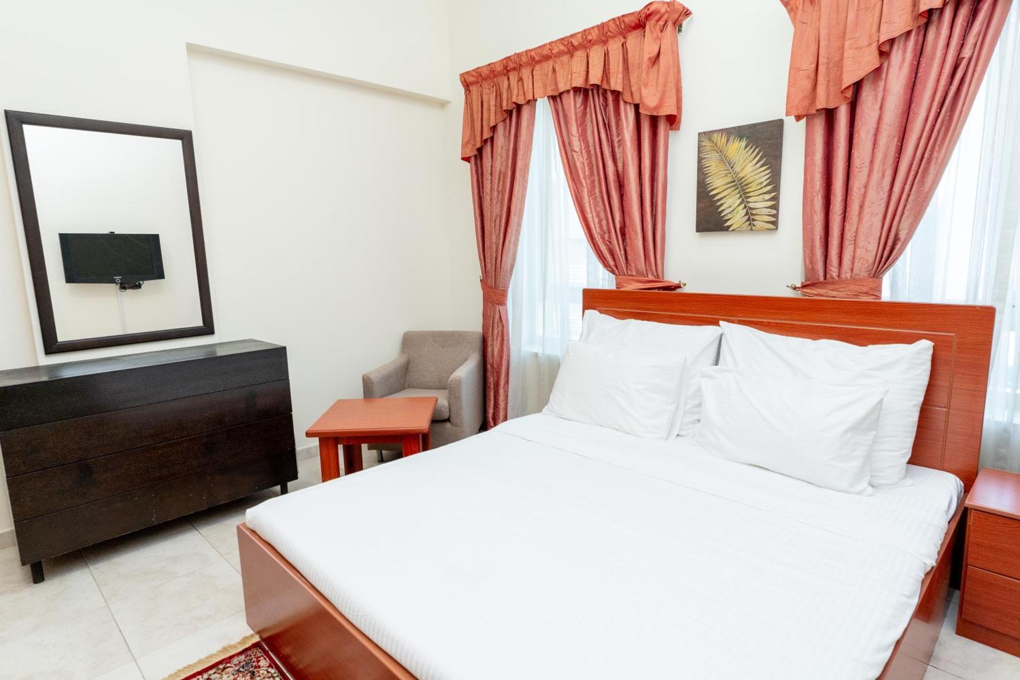 Al Raya Hotel Apartments Дубай Екстер'єр фото