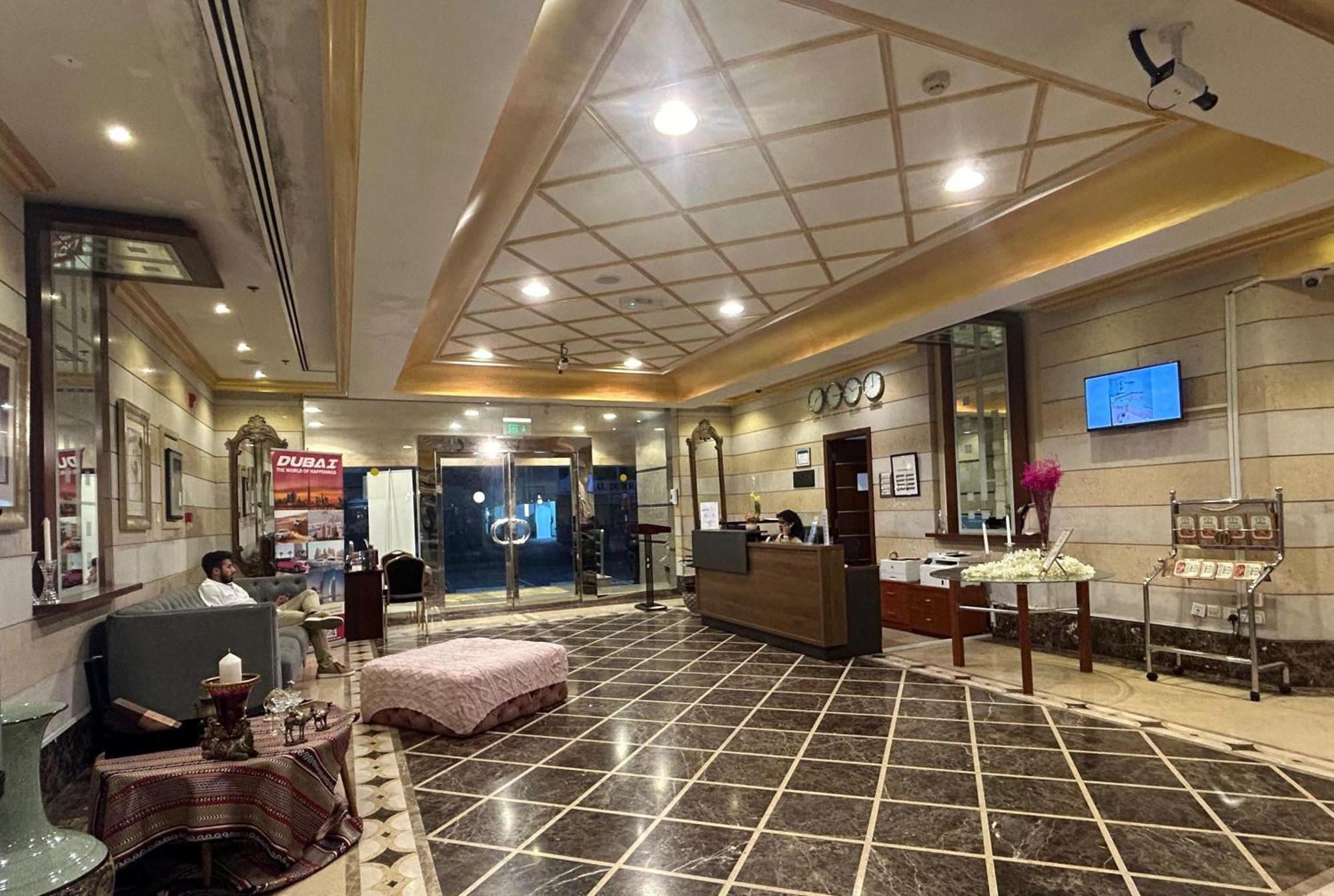 Al Raya Hotel Apartments Дубай Екстер'єр фото