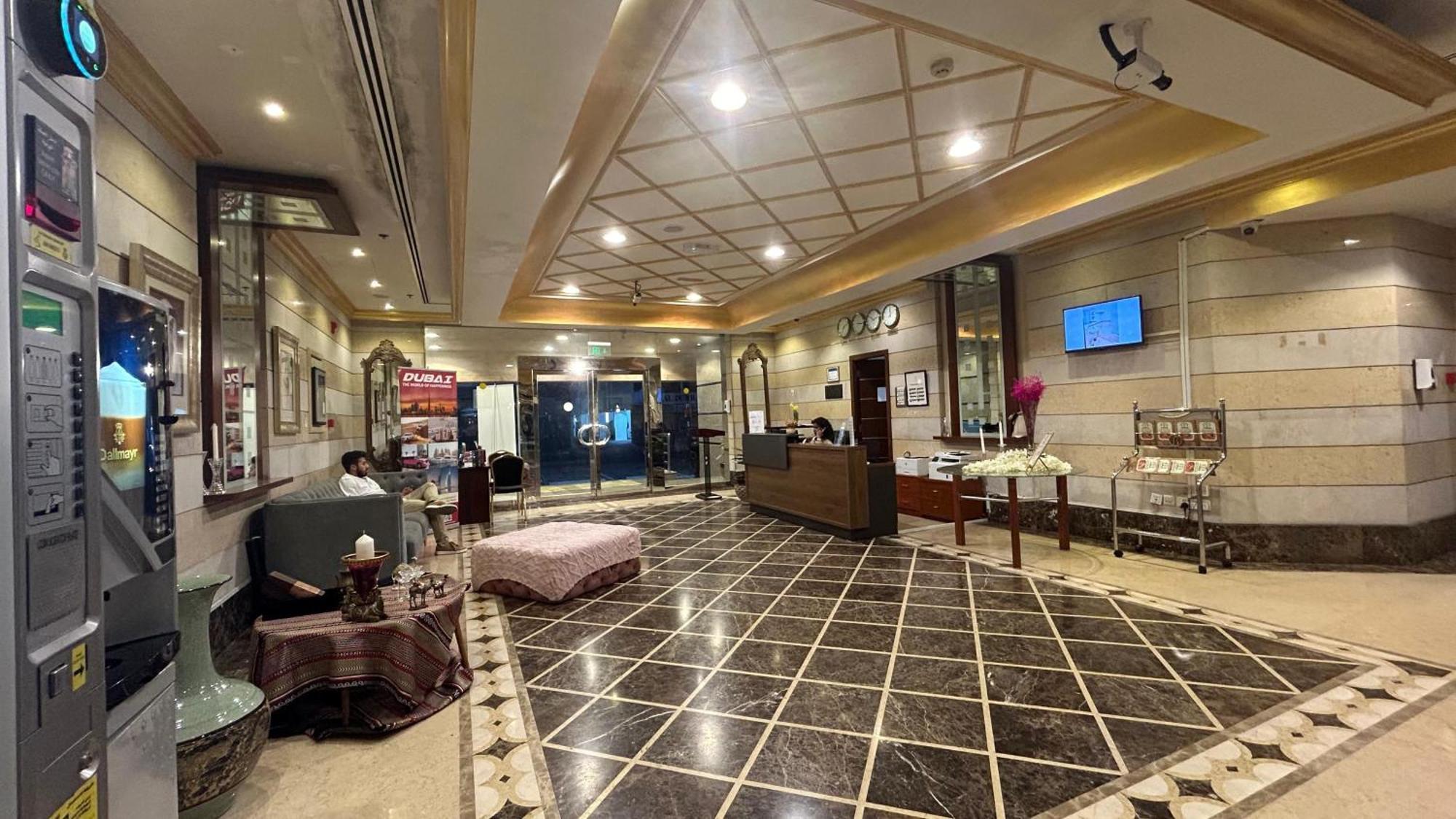 Al Raya Hotel Apartments Дубай Екстер'єр фото